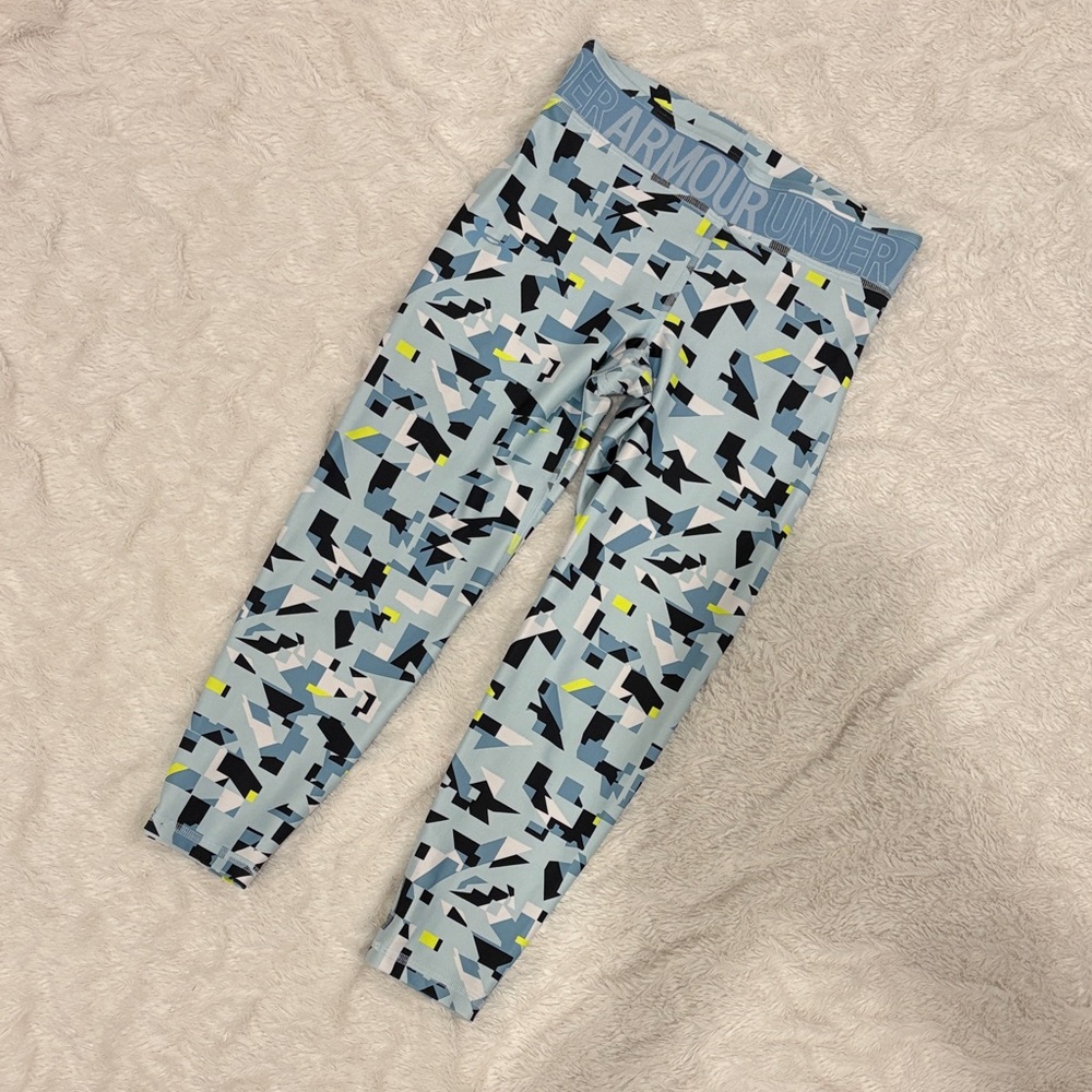 Under Armour Youth Medium 3/4 Crop Leggings Blue Abstract Print EUC